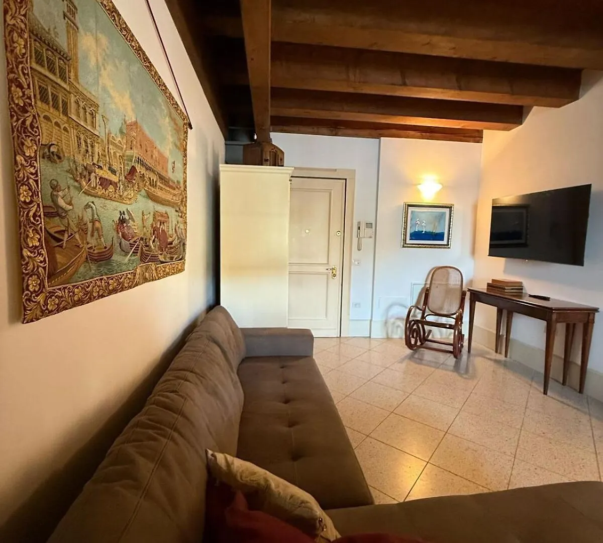 Molino Stucky Chimera - Canal View Venice Apartment
